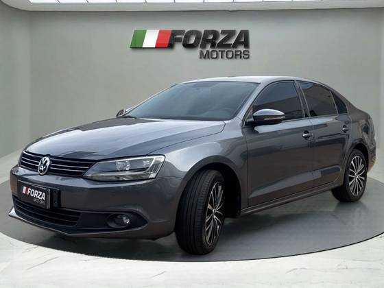 VOLKSWAGEN JETTA 2.0 COMFORTLINE FLEX 4P TIPTRONIC